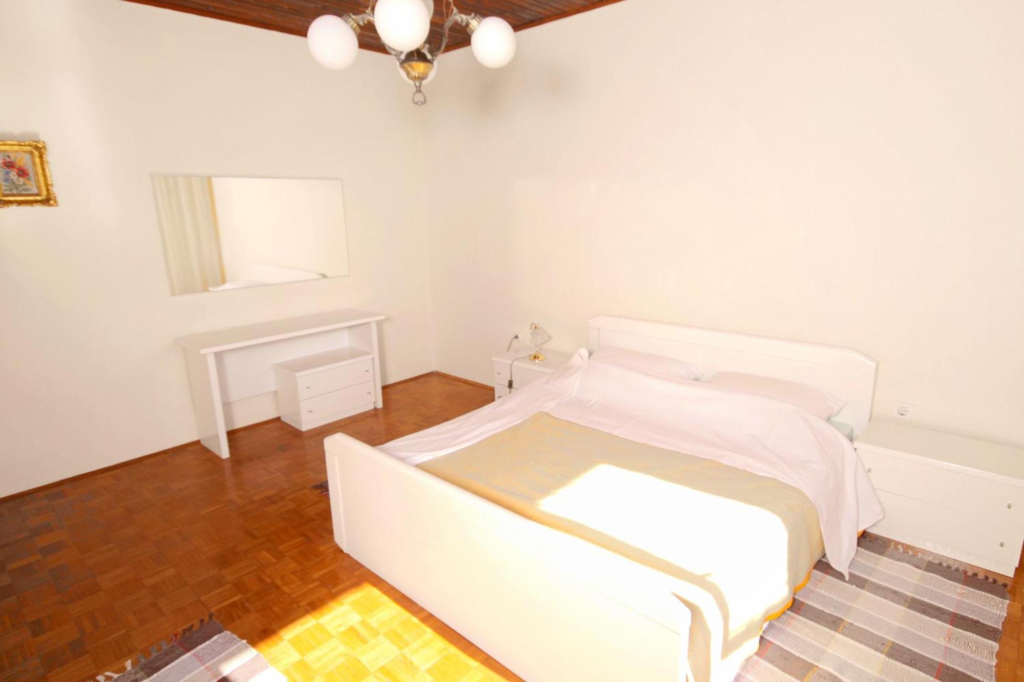 Apartments By The Sea Privlaka, Zadar - 666 Rum bild